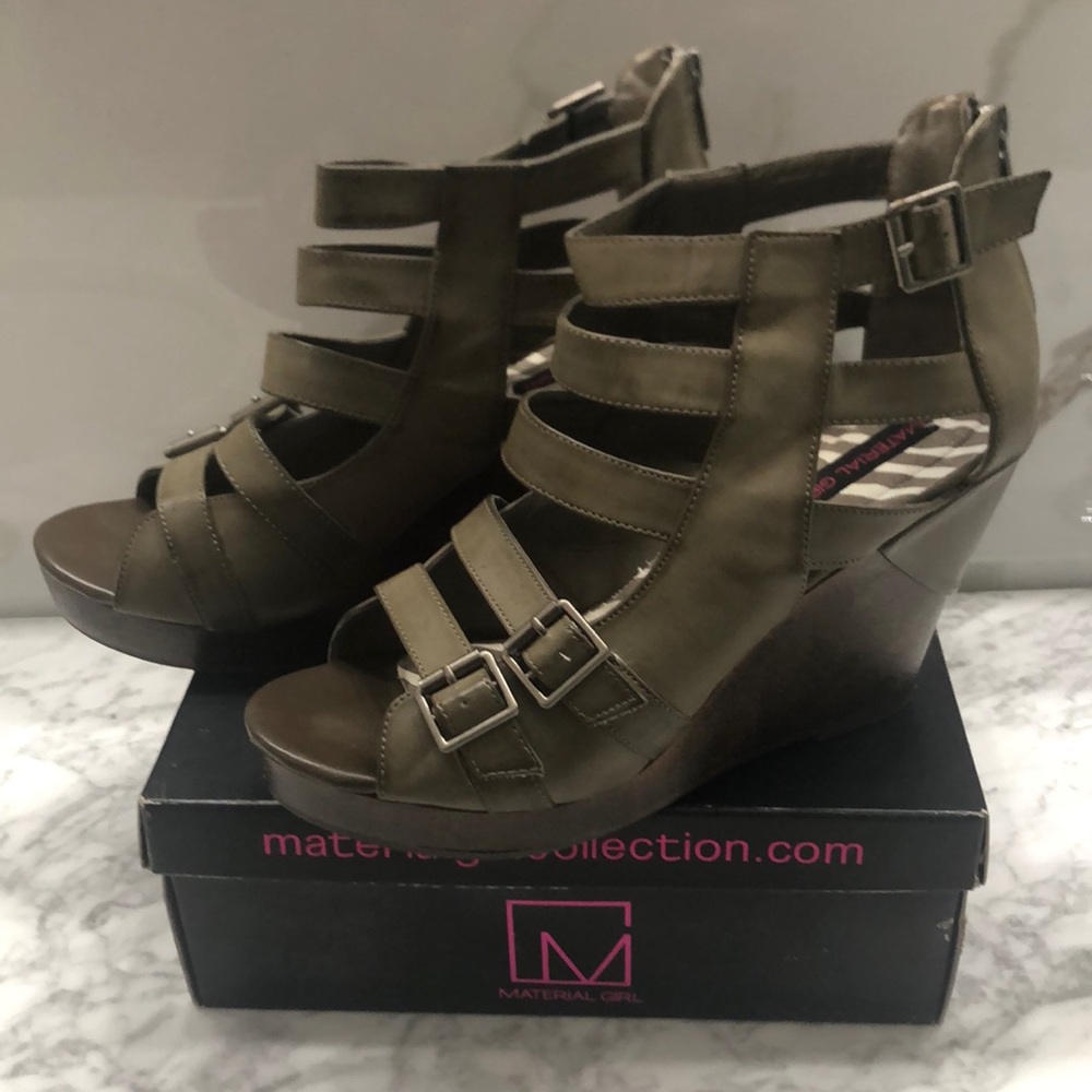 Material girl size 10 wedge sandals new